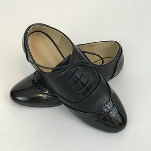 OLLIO women’s lace-up oxford